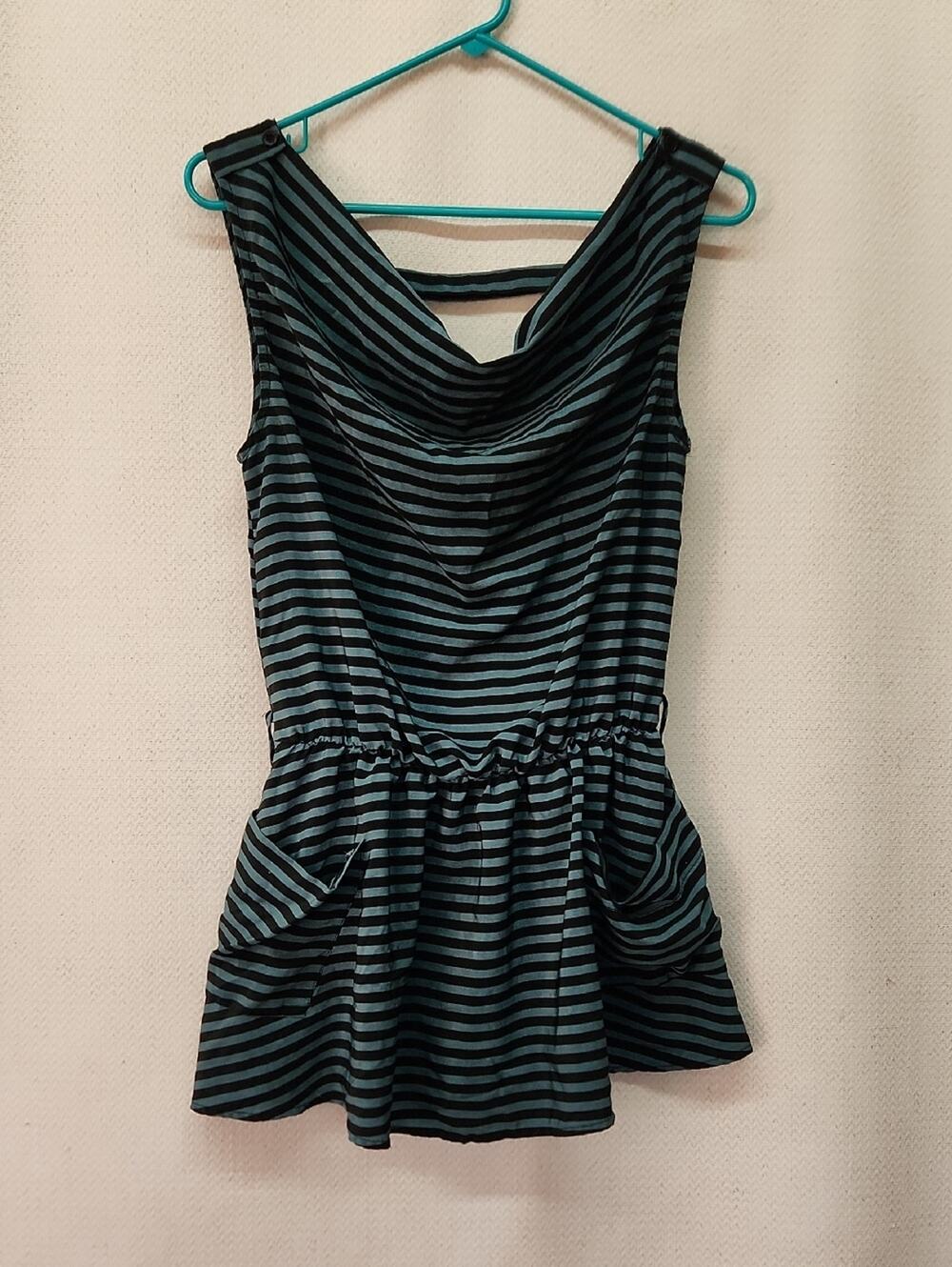 🚨2/$25 or 5/$50🚨Papaya Black and Teal Striped Sleeveless Peplum Top